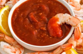 Straightforward Cocktail Sauce (Solely 10 Minutes to Make!)