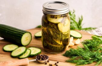 Straightforward In a single day Fridge Pickles