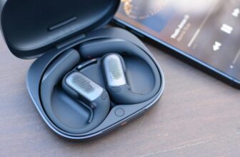Shokz’ new earbuds successfully scale back noise whereas retaining your ears open